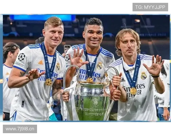 卡塞米罗赠巴西球衣调侃莫德里奇